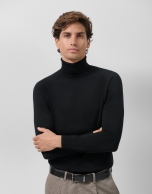 Jersey cuello cisne lana negro
