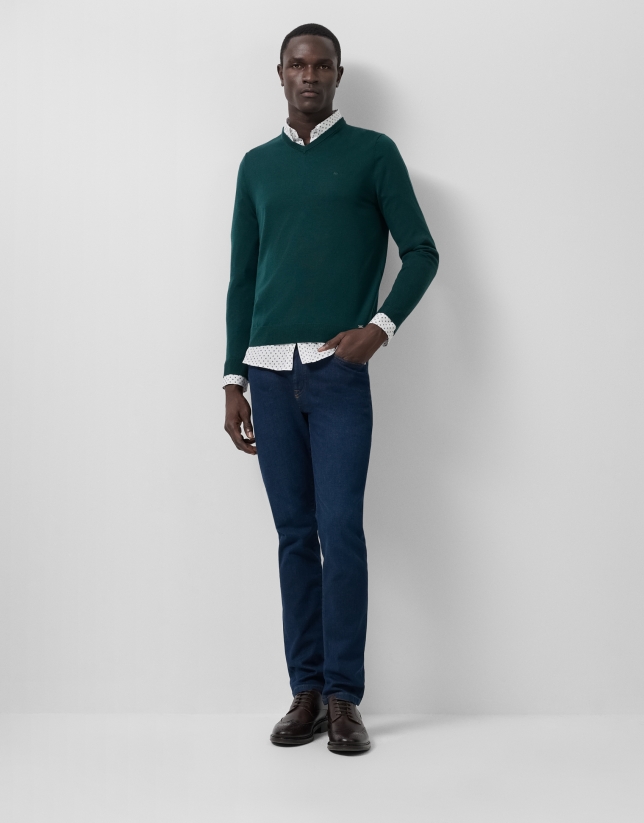Jersey cuello pico color verde oscuro