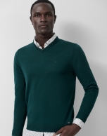 Jersey cuello pico color verde oscuro