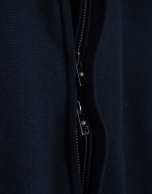 Chaqueta cremallera lisa cuello alto color marino