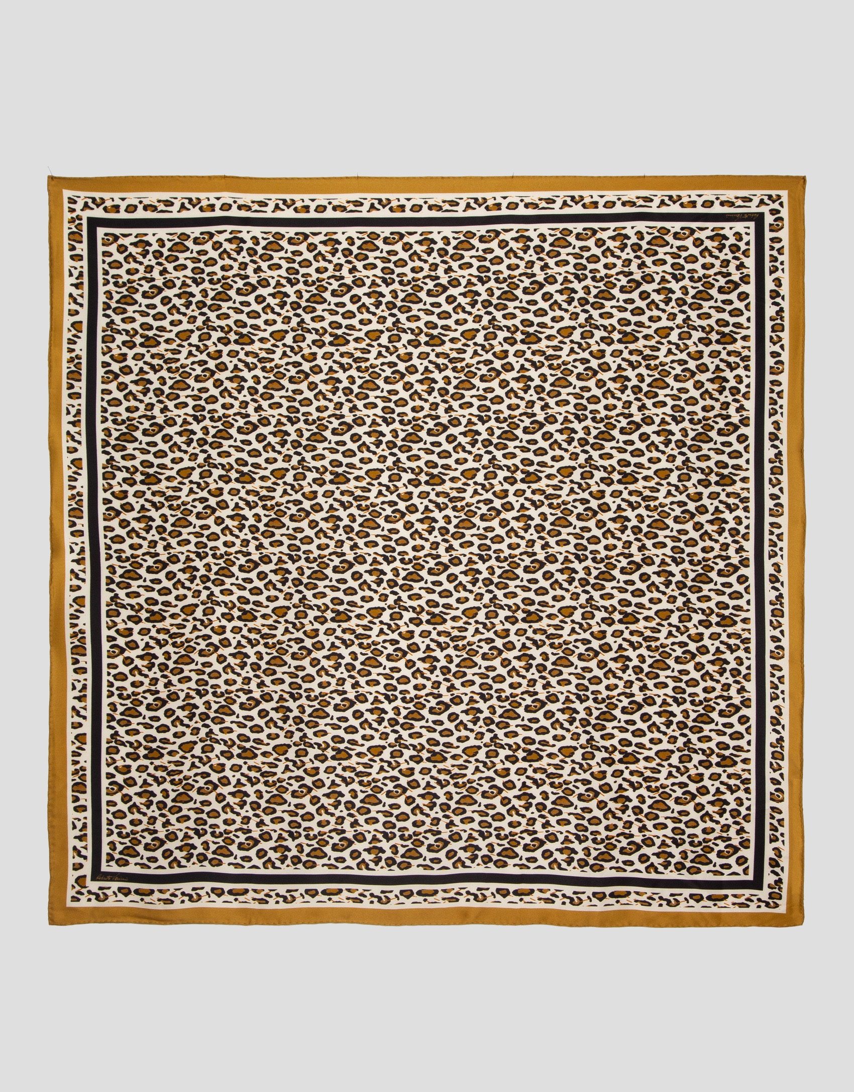 Pañuelo seda estampado animal print cámel