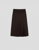 Falda midi recta con tablas delanteras marrón