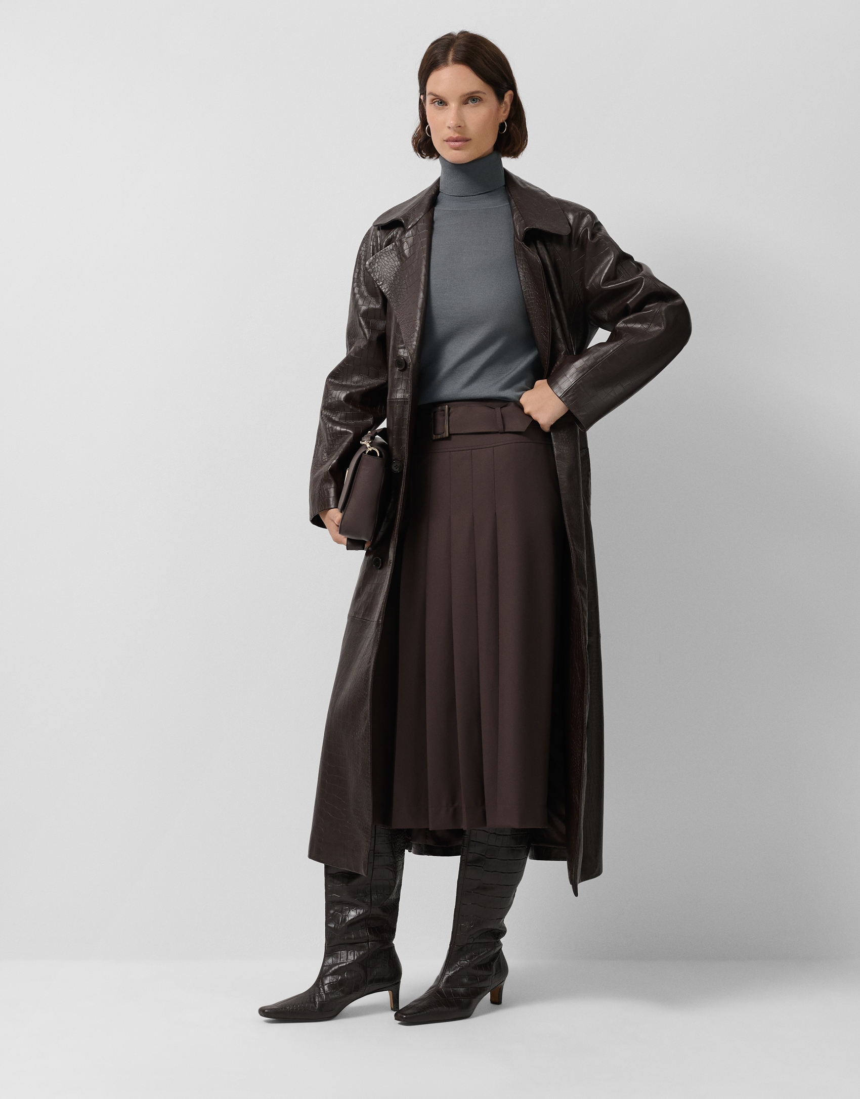 Brown straight midi skirt with front pleats