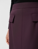 Straight midi skirt with front slit in burgundy