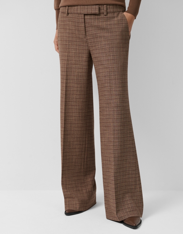 Pantalón recto cuadro cámel