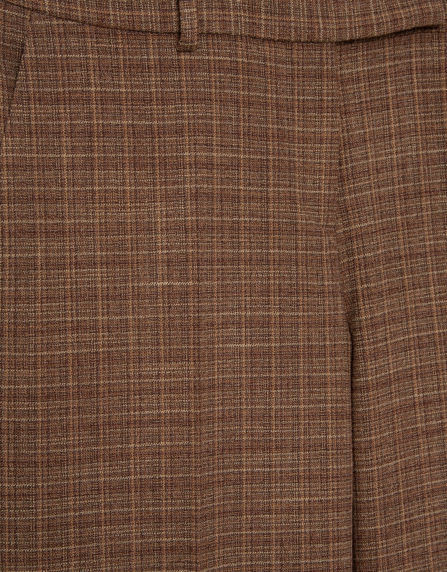 Pantalón recto cuadro cámel