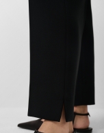 Pantalón recto crepé negro