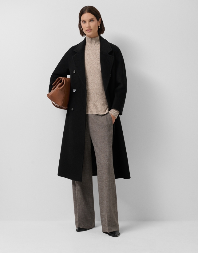 Straight trousers with double belt loops in camel stitch