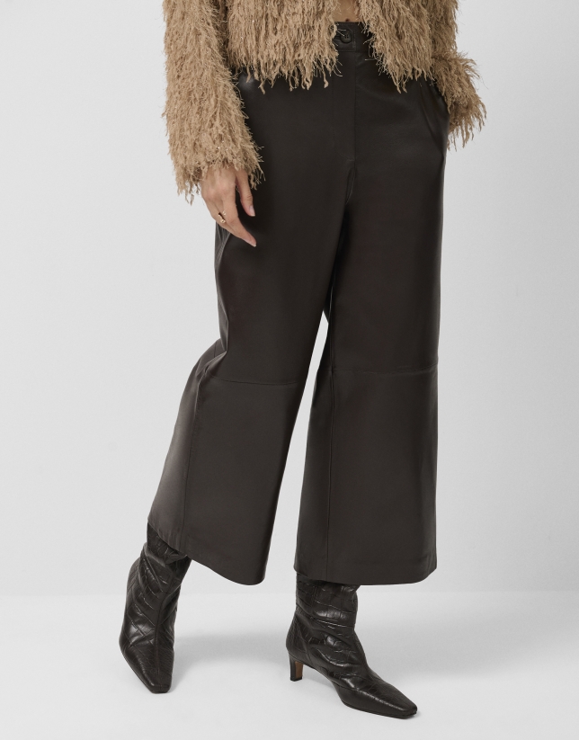 Pantalón ancho napa marrón