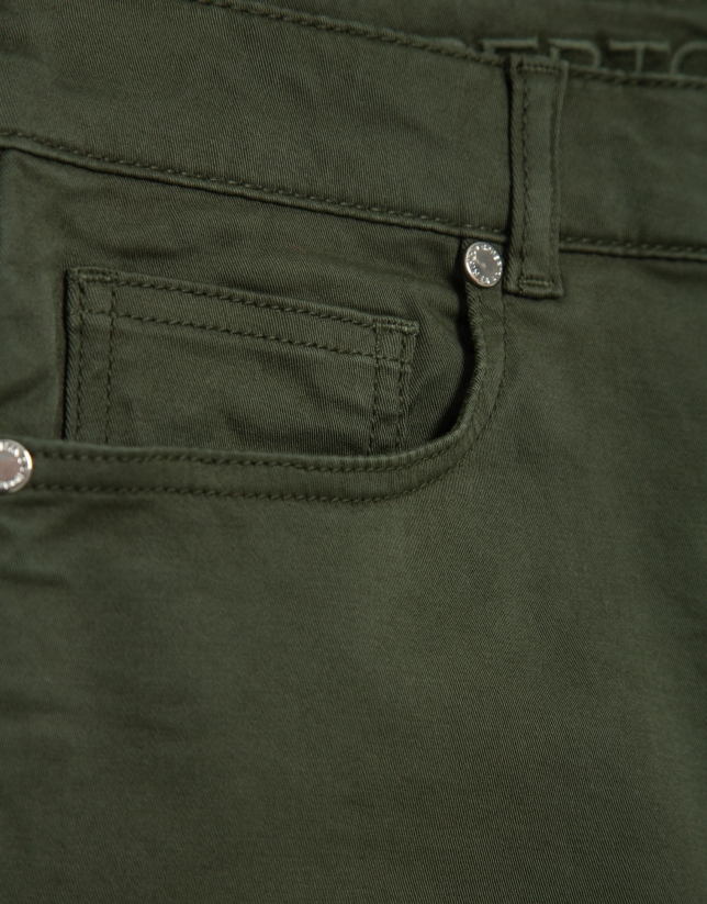 Pantalón cinco bolsillos algodón verde