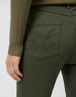 Pantalón cinco bolsillos algodón verde