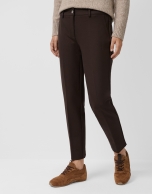 Pantalón punto elástico marrón