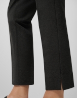 Pantalón punto elástico gris