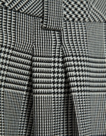 Pantalón pinzas corte masculino cuadro gales blanco y negro