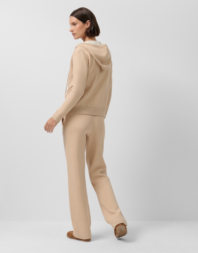Pantalón jogger punto tricotado beige