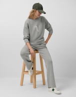 Pantalón jogger punto tricotado gris
