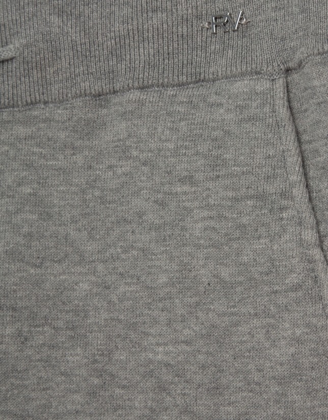 Pantalón jogger punto tricotado gris