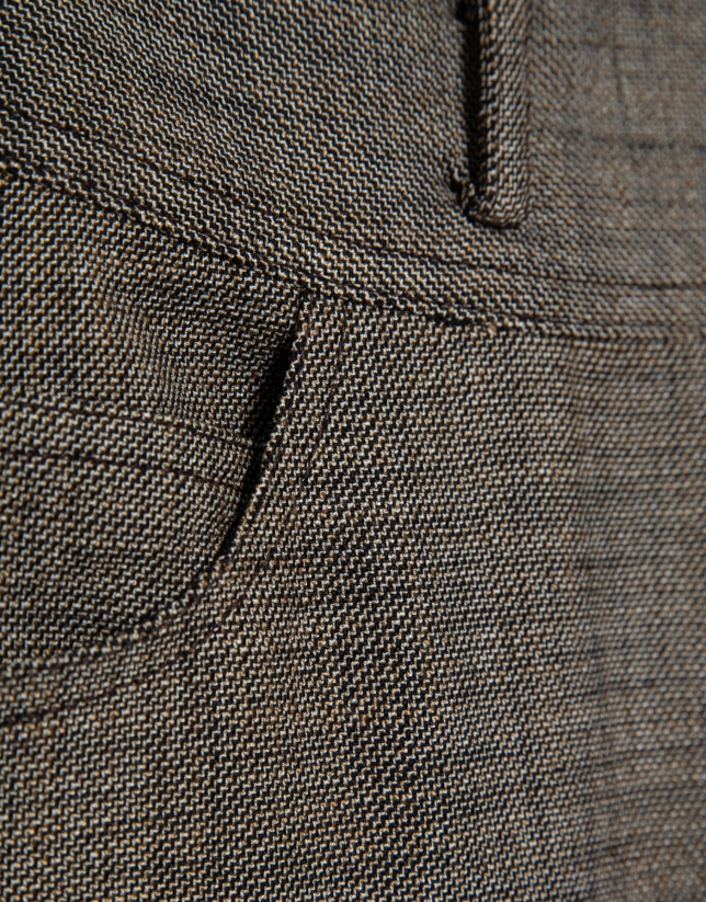 Pantal&oacute;n recto 4 bolsillos microdibujo tostado