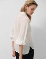 Camisa en bambula blanco con jacquard de círculos