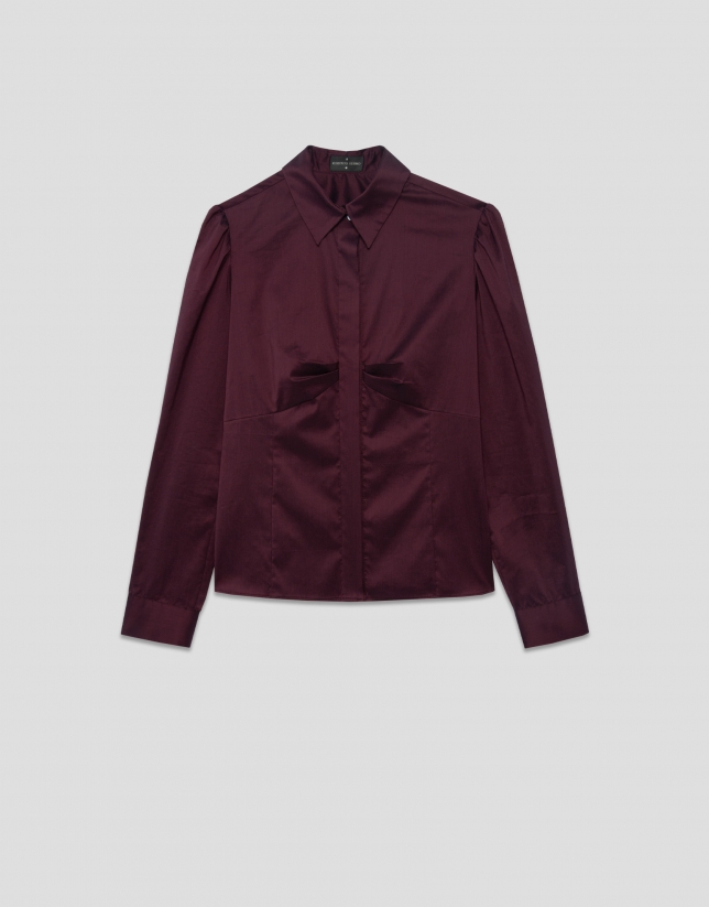 Camisa con pliegue en pecho color berenjena