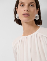 Long-sleeved puffed blouse in ecru crepe
