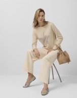 Camel knitted long-sleeved T-shirt with stars