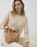 Camel knitted long-sleeved T-shirt with stars