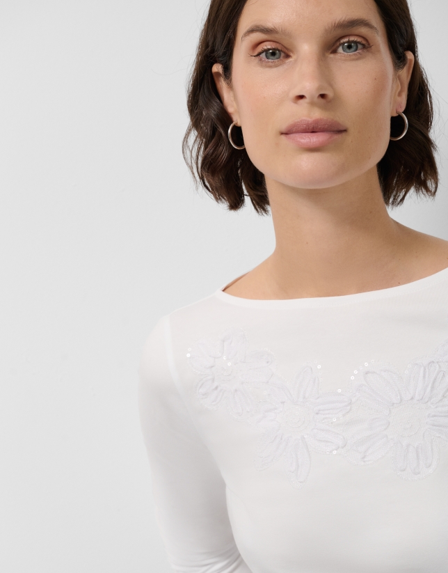 Camiseta manga larga blanca con bordado