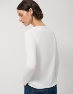 Camiseta manga larga blanca con bordado