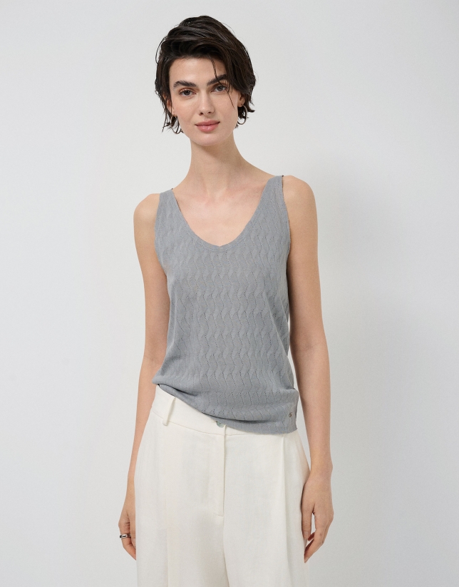 "Gray knit T-shirt with straps