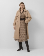 Long-sleeved shirt dress with a geometric print in brown tones