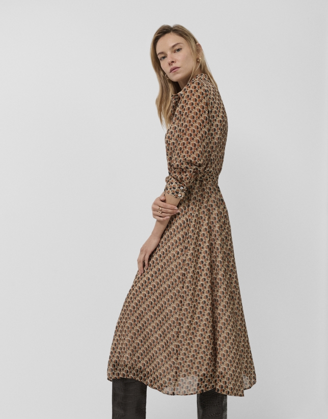 Long-sleeved shirt dress with a geometric print in brown tones