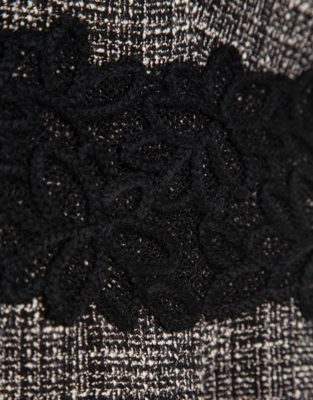 Vestido recto trama negro y crudo con encaje en cintura