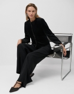 Chaqueta corta terciopelo negro