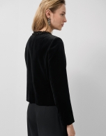 Chaqueta corta terciopelo negro