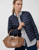 Chaqueta acolchada plumas cuatro bolsillos azul
