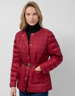 Red quilted short down jacket with fur collar