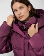 Aubergine short down jacket with hood