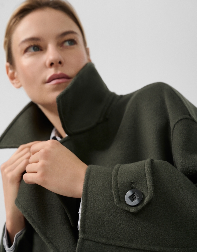 Green double-sided three-quarter-length double-breasted jacket