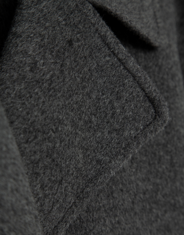 Three-quarter double-sided black double-breasted jacket
