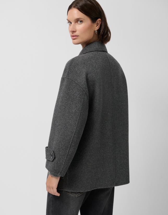 Three-quarter double-sided black double-breasted jacket