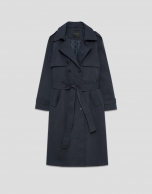 Gabardina clásica azul oscuro