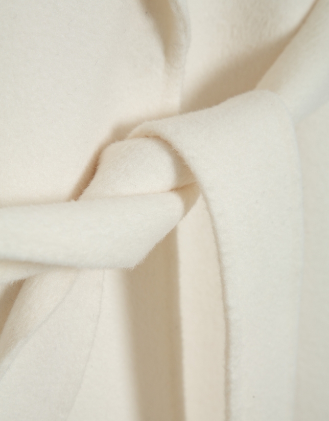 Long coat in white double-sided cloth