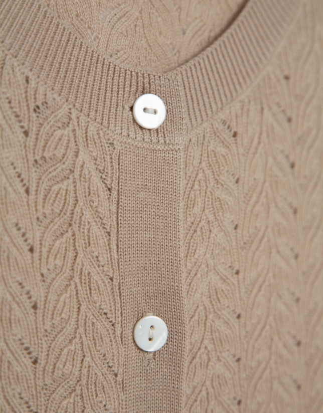 Chaqueta punto lana espiga calada beige