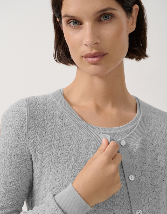 Chaqueta punto lana espiga calada gris