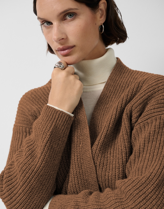 Chaqueta larga punto grueso beige