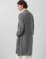 Chaqueta larga punto grueso gris