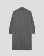 Chaqueta larga punto grueso gris