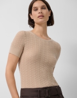Camiseta manga corta punto lana espiga calada beige