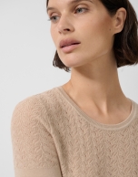 Camiseta manga corta punto lana espiga calada beige